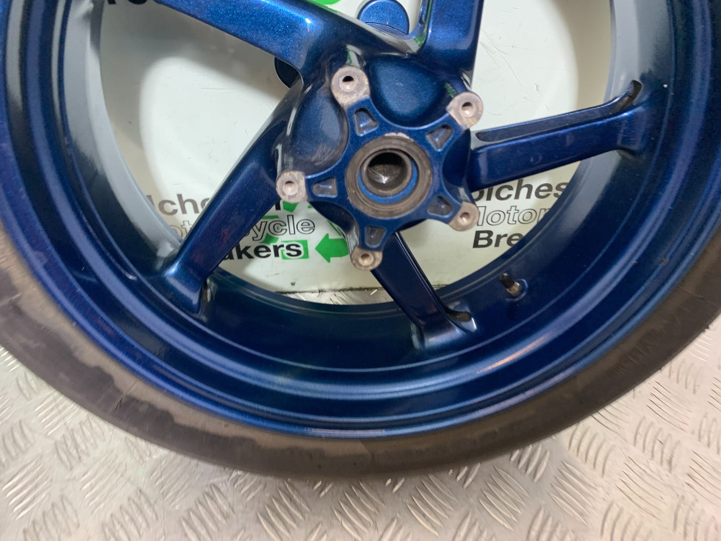 APRILIA RSV1000 RSV 1000 MILLE REAR WHEEL  1998- 2003 (CMB1184)