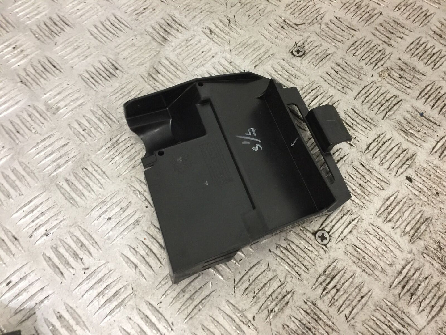 YAMAHA MT03 BATTERY COVER  YEAR 2018  (STOCK 801)