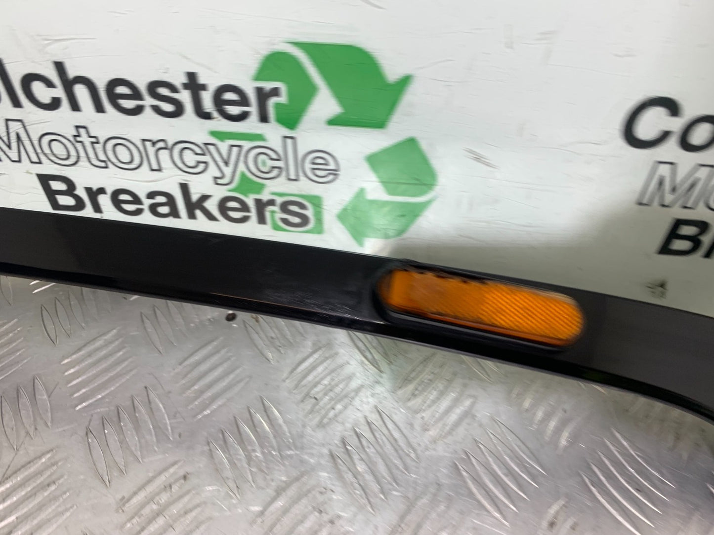 PIAGGIO VESPA LX50 LX S 50 SIDE INFILL TRIM    YEAR 2007-2016 (CMB1290)