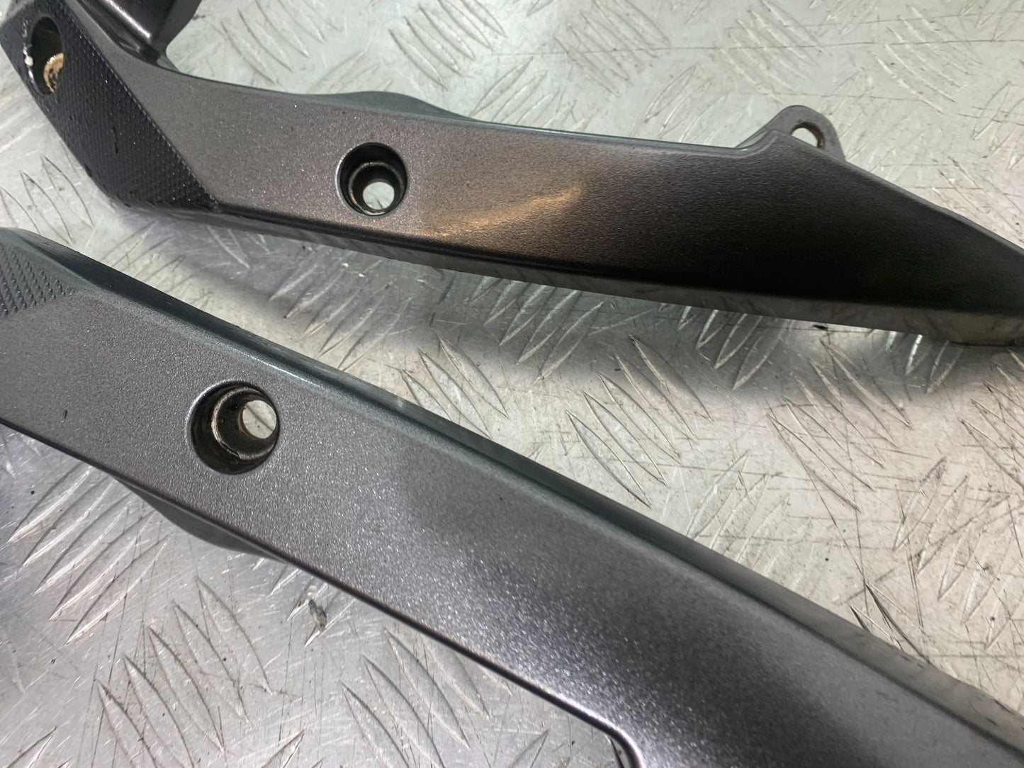 APRILIA 650 PAGASO STRADA GRAB RAILS   YEAR 2005-2010 (CMB1260)