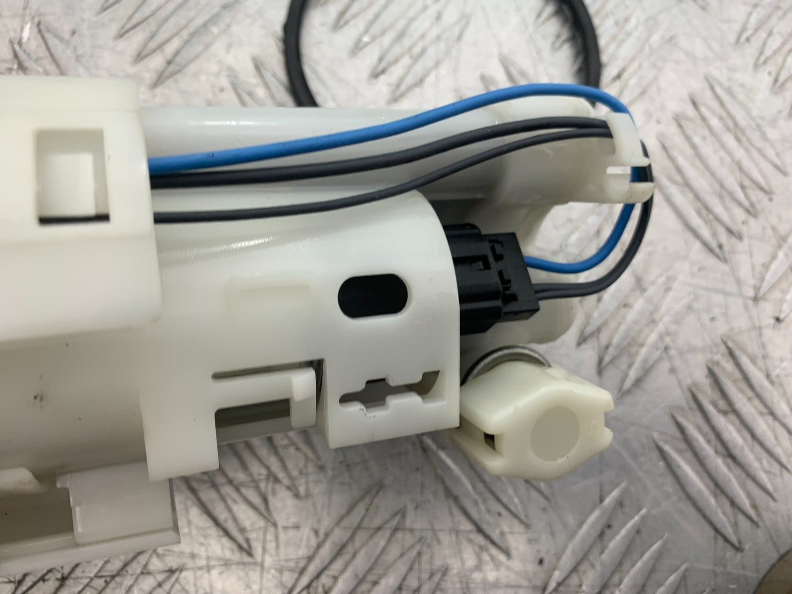 TRIUMPH 675 STREET TRIPLE RX PETROL PUMP  2015- 2017 (CMB1299)