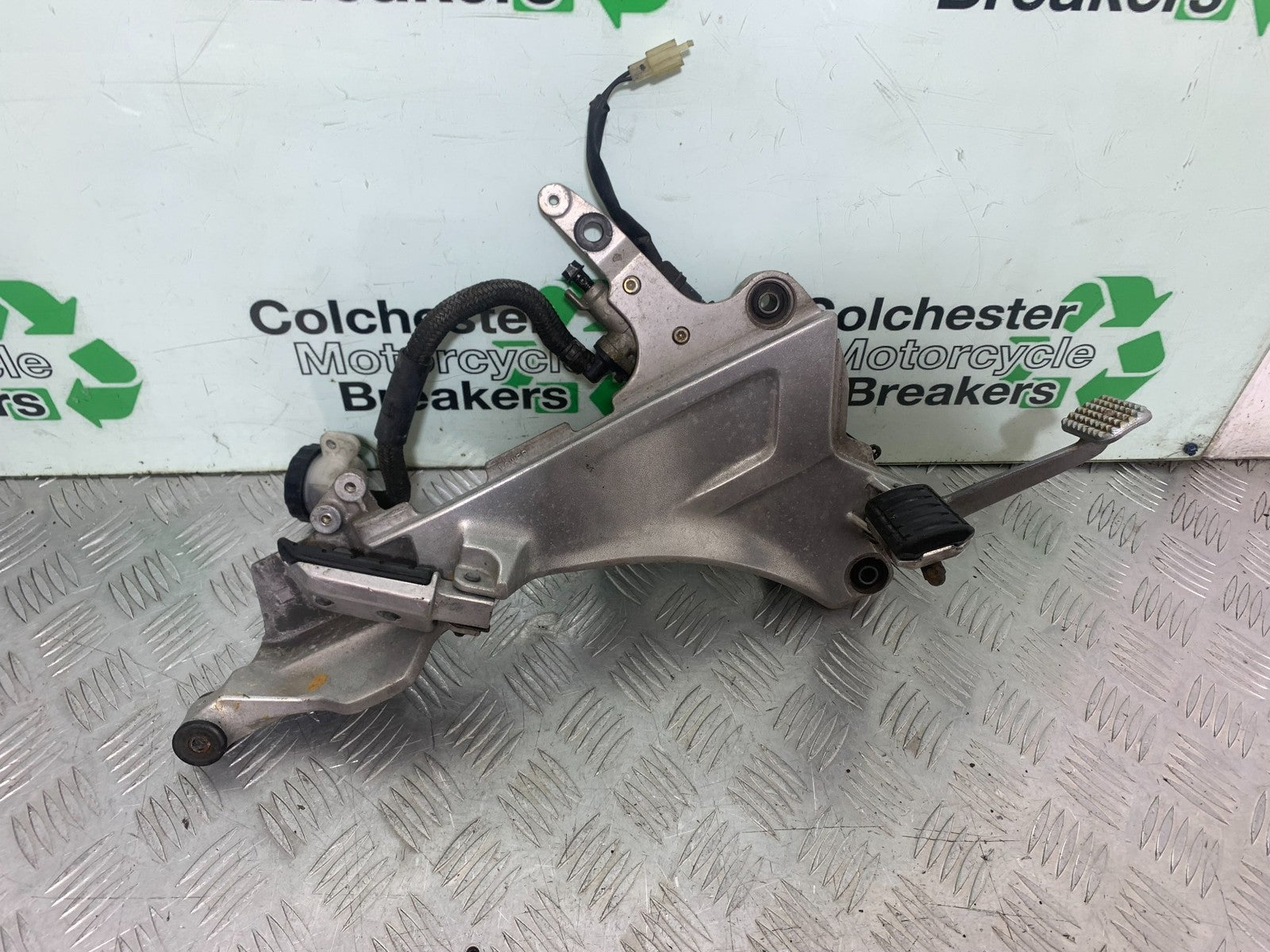 HONDA ST1100 PAN EUROPEAN RIGHT HANGER  YEAR 1993-2001 (CMB1195)