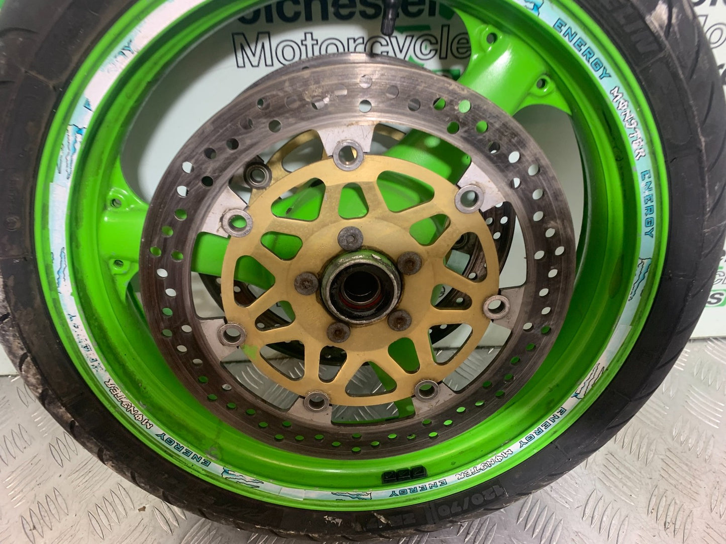 KAWASAKI ZX9R ZX9 E1 FRONT WHEEL AND DISCS   YEAR 2000-01 (CMB1171)