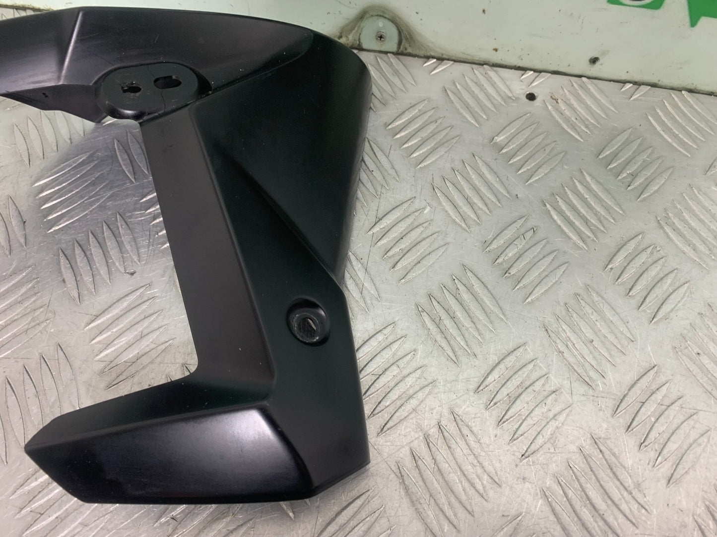 TRIUMPH 675 STREET TRIPLE RX RIGHT RADIATOR COWL  2015-2017 (CMB1299)