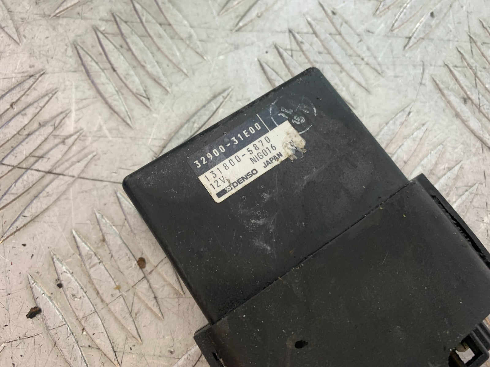 SUZUKI RF900 RF 900 CDI UNIT  YEAR 1994-1999 CMB1326