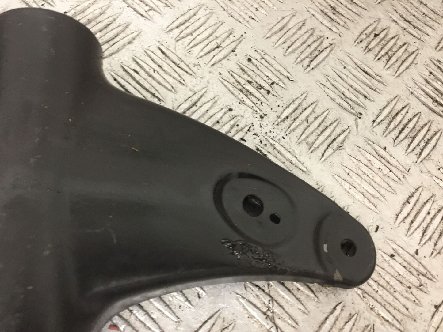 TRIUMPH BONNEVILLE 865 HEADLIGHT BRACKETS  YEAR 2008-2015 (STOCK 904)
