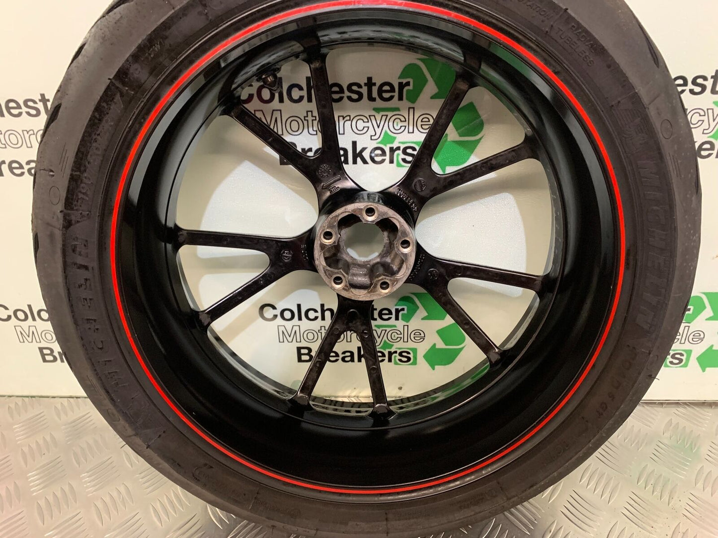 TRIUMPH SPEED TRIPLE R 1050 REAR WHEEL   YEAR 2014 (STOCK 934)