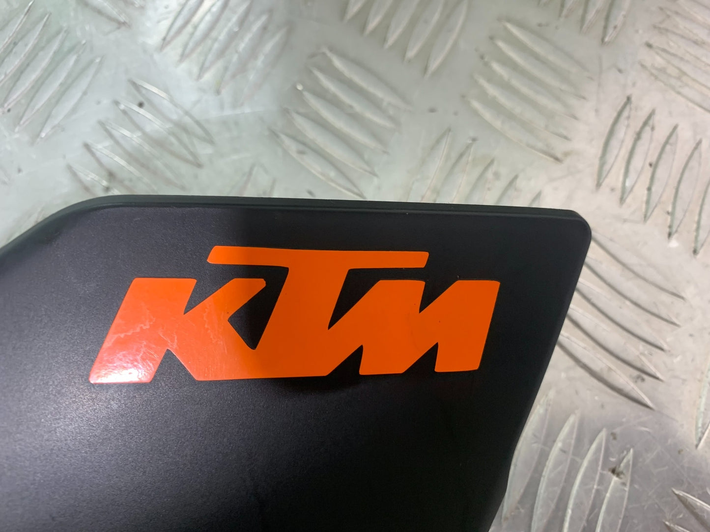 KTM 790 DUKE LEFT FRAME COVER  YEAR 2018-2021  (CMB11150)