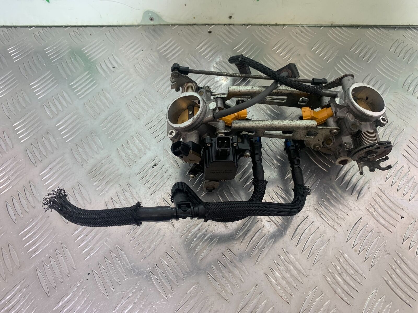 SUZUKI DL 650 V-STROM THROTTLE BODIES YEAR 2016 (STOCK 996)
