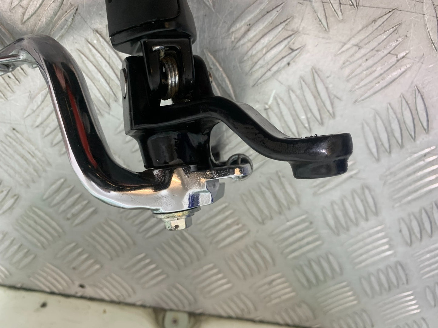 BSA 650 GOLD STAR RIGHT HANGER PEG AND PEDAL    YEAR 2022-2025 (CMB1262)