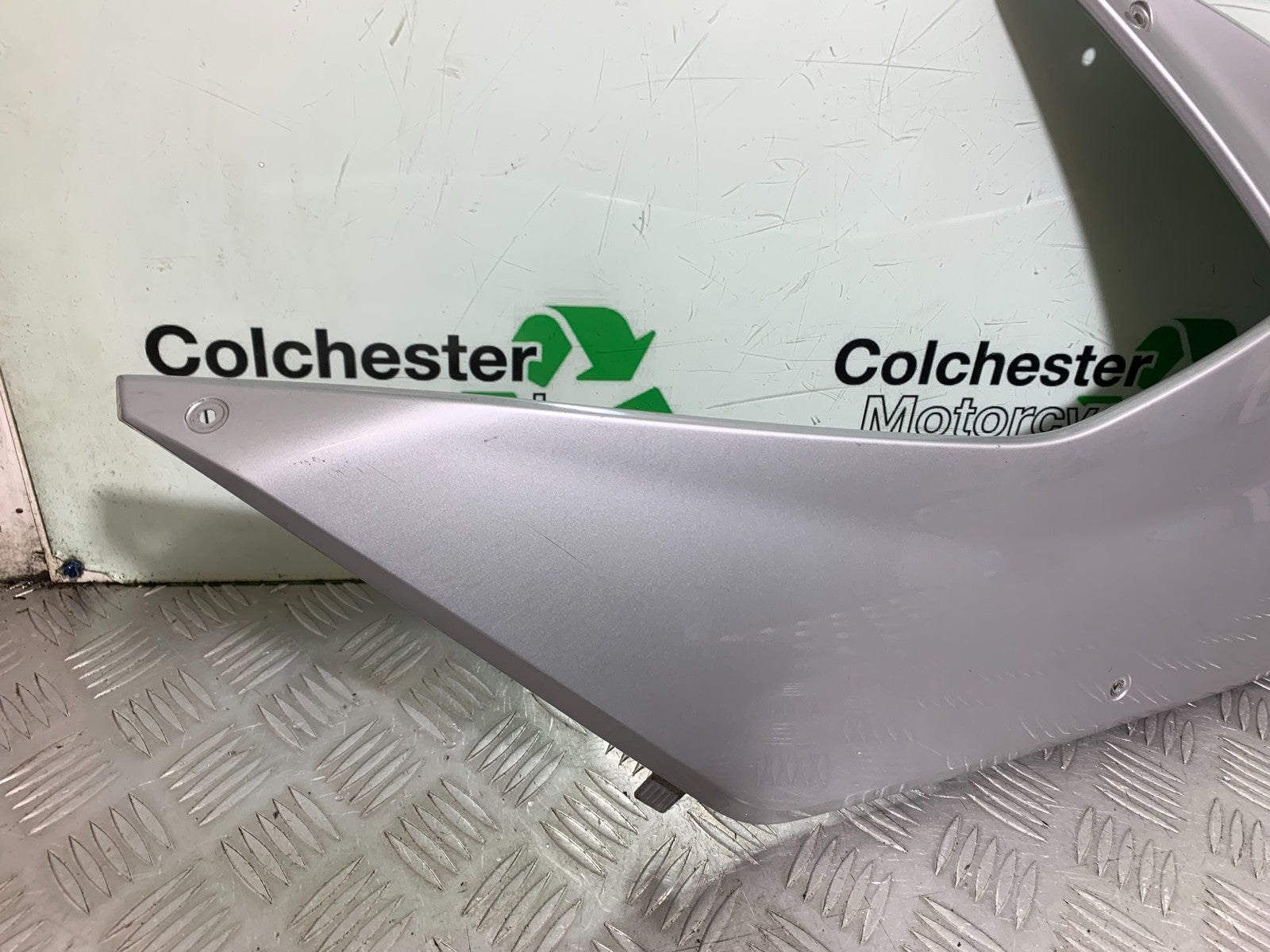 BMW F800 GT RIGHT FAIRING PANEL  YEAR 2013-2017 (CMB1248)