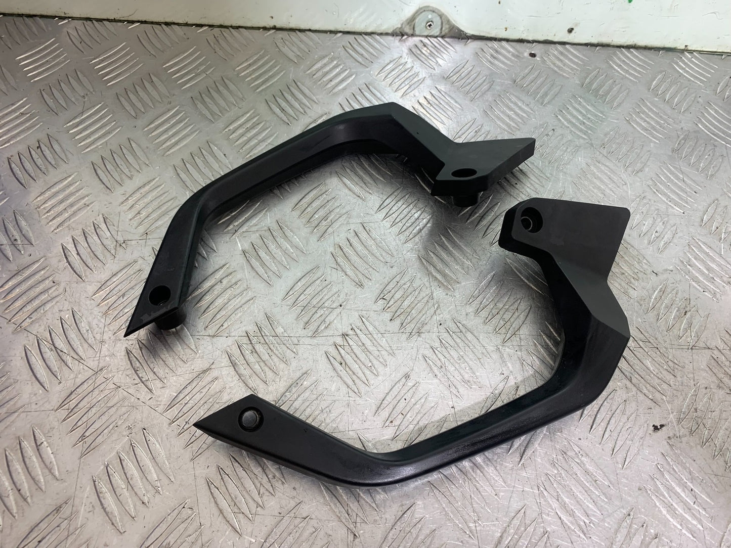 KTM 390 ADVENTURE GRAB RAILS   YEAR 2020-24 (CMB1240)