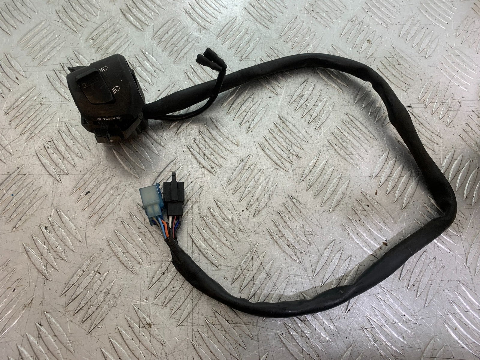 HONDA CBF500 CBF 500 LEFT SWITCH GEAR    YEAR 2004-2008  (CMB1294)