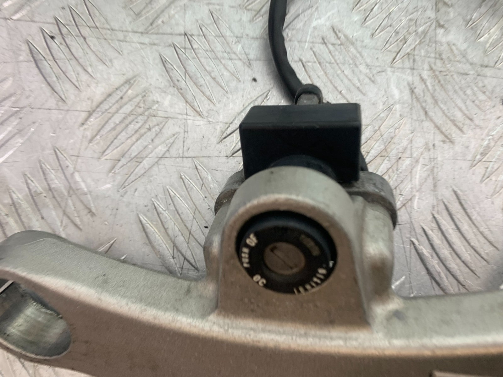 HONDA VFR800 PRE V-TEC LOCKS AND KEY YEAR 1998-2001 (CMB1233)