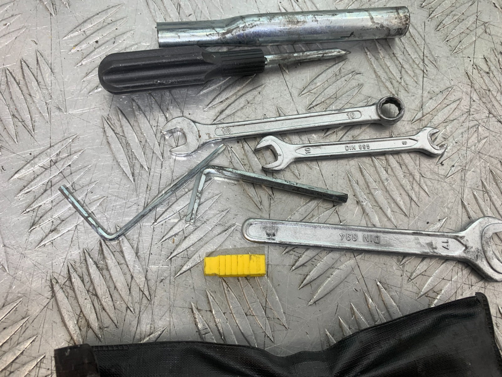 APRILIA TUONO 1000 V4R TOOLKIT   YEAR 2011-13  (CMB1331)