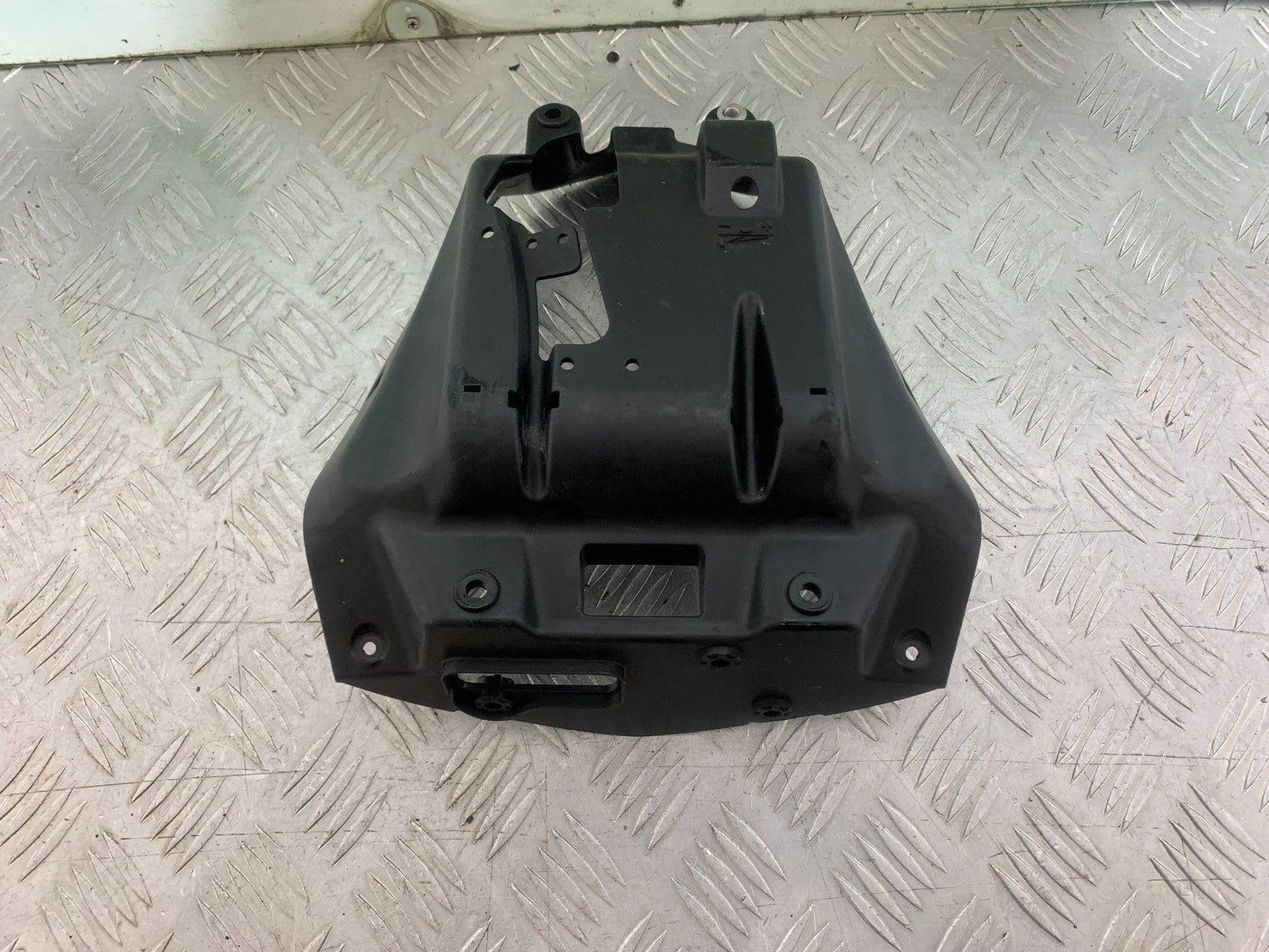 KTM 690 DUKE R LC4 HEADLIGHT BACKING INFILL YEAR 2012-2015  (CMB1180)
