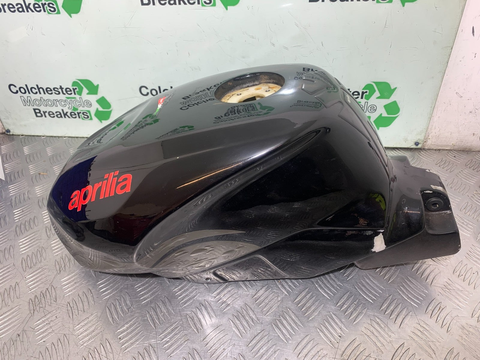 APRILIA RSV1000 R FACTORY PETROL TANK   2004-09 (CMB1203)