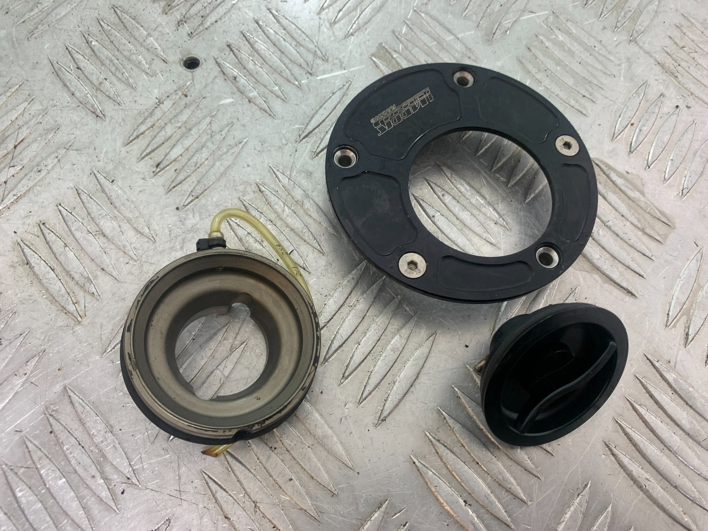 YAMAHA YZF R1 HARRIS PETROL CAP   YEAR 2004-2006 (CMB1155)