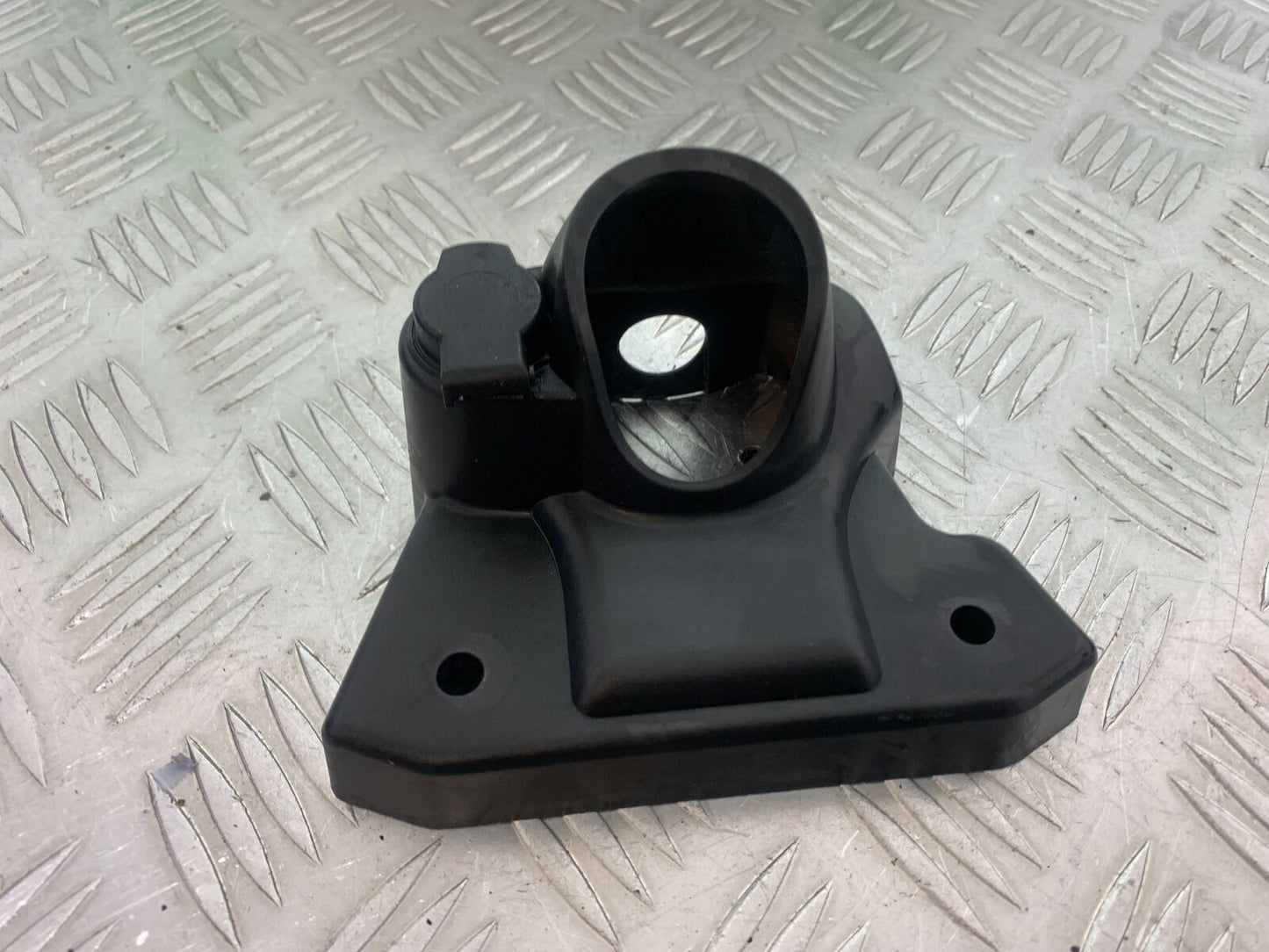 TRIUMPH TIGER 800 IGNITION SWITCH COVER   YEAR 2011-2014 (CMB1113)