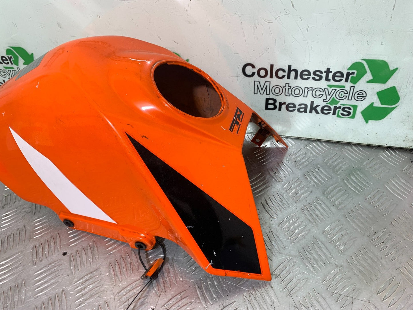 KTM RC125 RC 125 PETROL TANK COVER  YEAR 2017-2022 (CMB 1244)