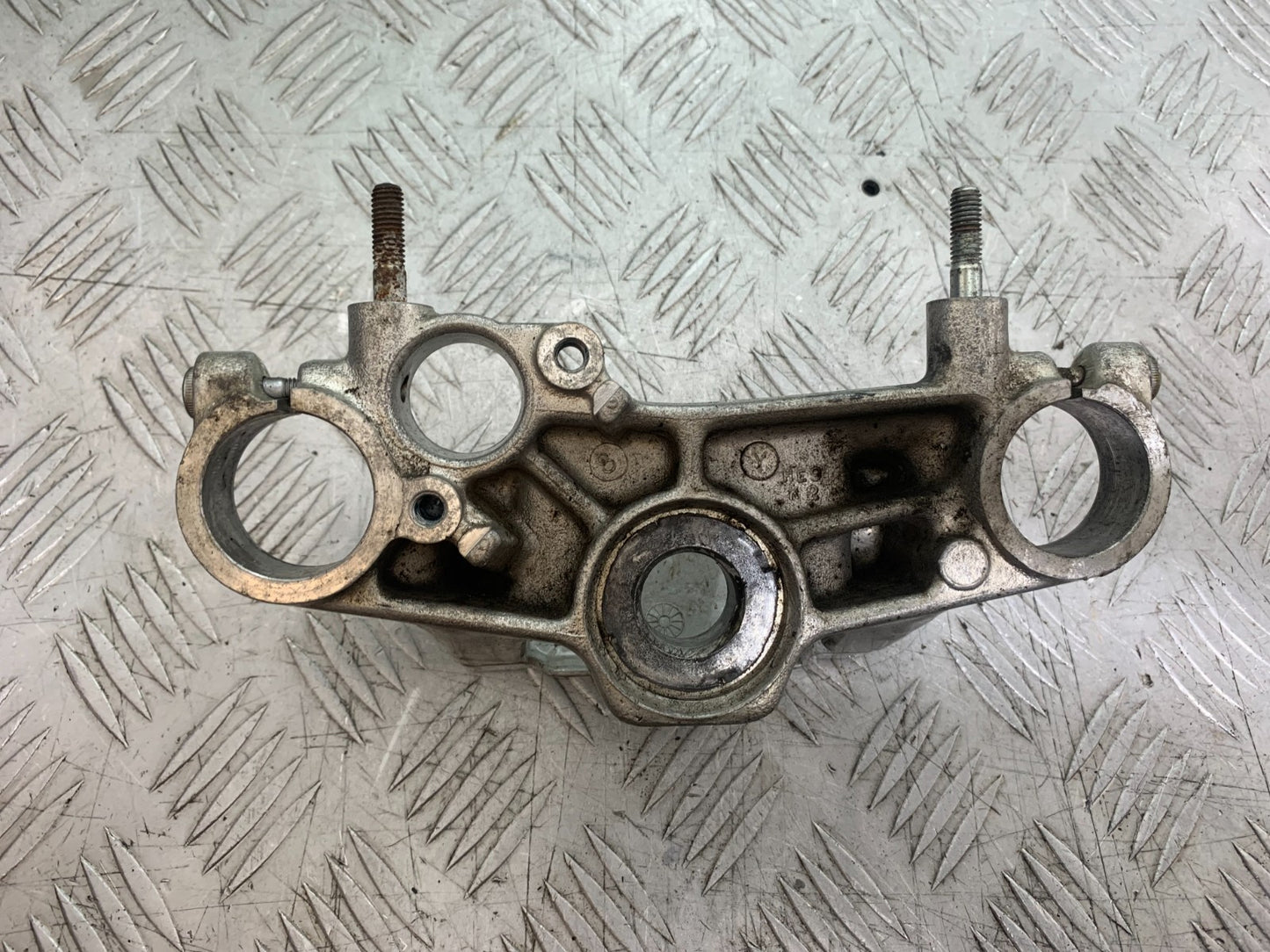HONDA VT700 VT 700 SHADOW TOP YOKE  YEAR 1984-85 (CMB1328)