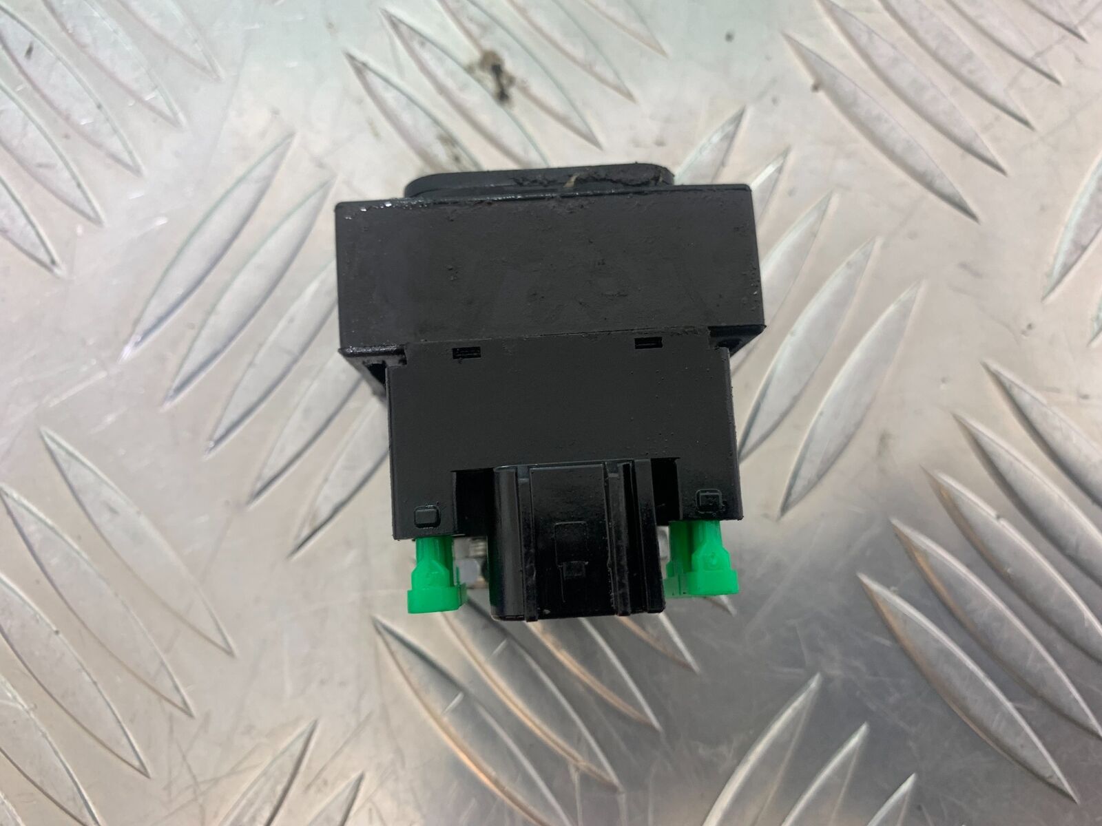SUZUKI DL 650 V-STROM STARTER SOLENOID YEAR 2016 (STOCK 996)