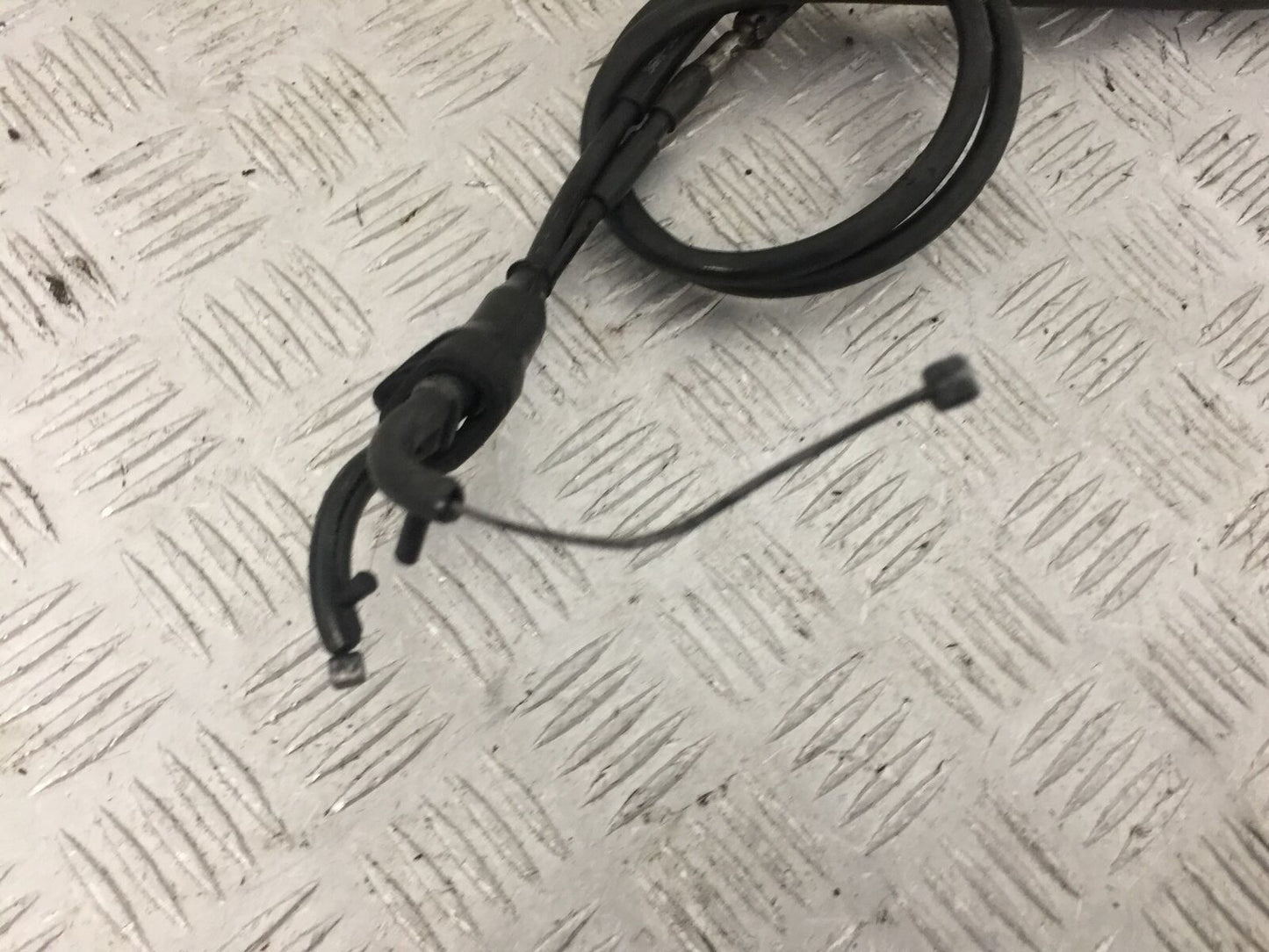 YAMAHA FZR1000 EXUP RU THROTTLE CABLES YEAR 1991-1994 (STOCK 820)