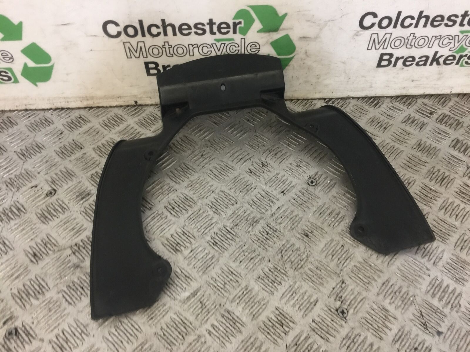 KAWASAKI Z750 ZR750 ZR-7S INFILL COVER YEAR 1999-05 (STOCK 707)
