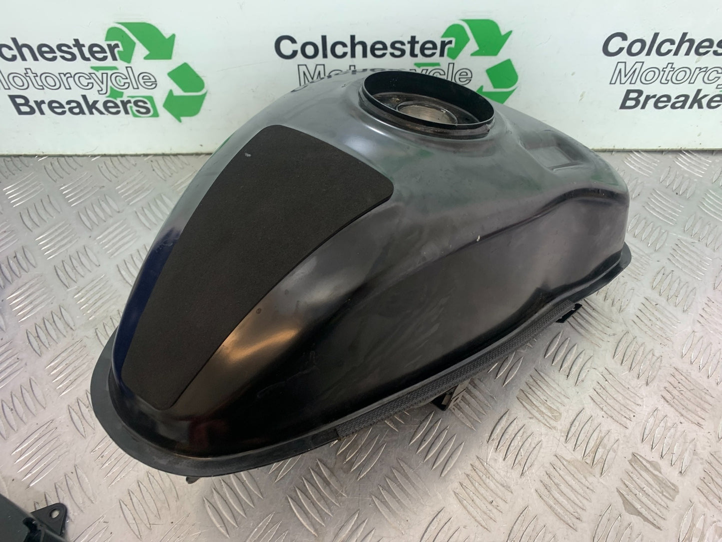 TRIUMPH TRIDENT 660 PETROL TANK   YEAR 2021-2024 (CMB1148)