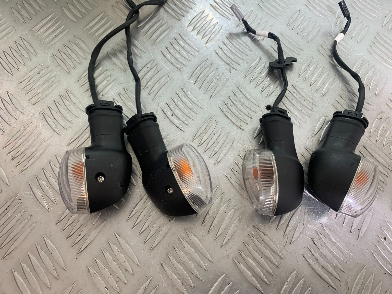 YAMAHA XSR900 XSR 900 FRONT AND REAR INDICATORS    YEAR 2021-2022 (CMB1073)