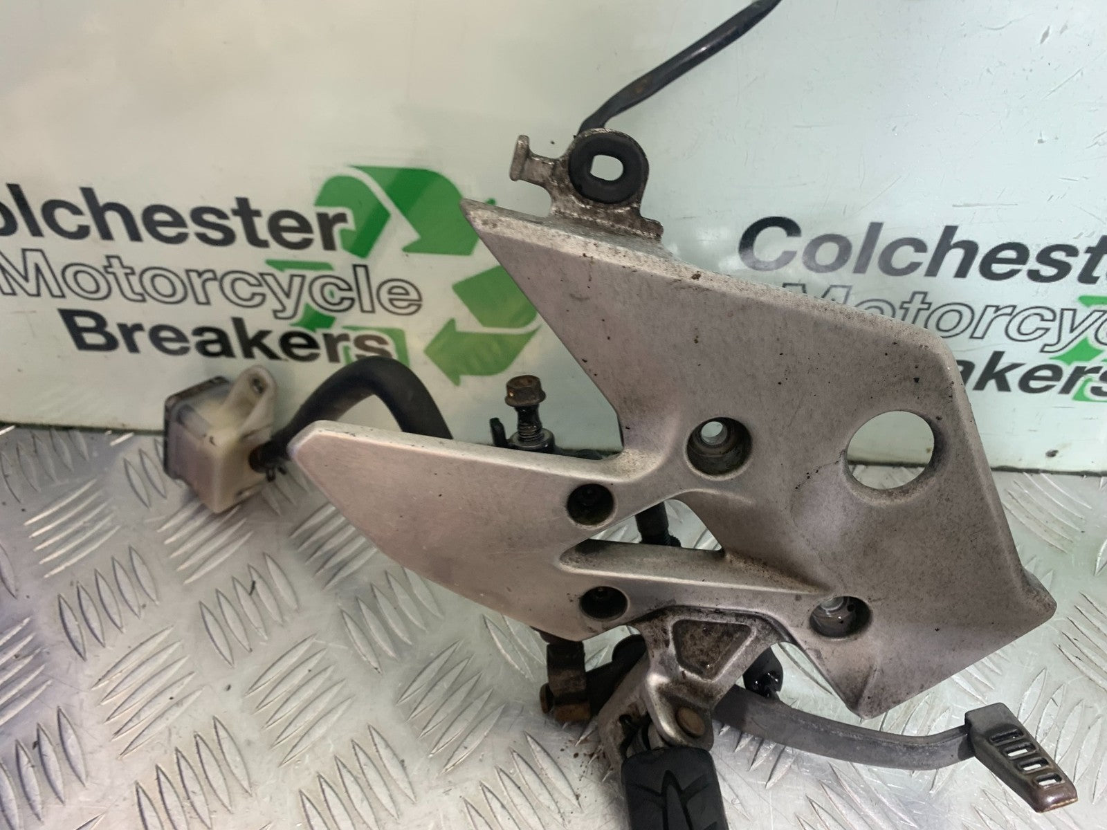 HONDA CB500 F CB500F FRONT RIGHT HANGER  YEAR 2013-2015  (CMB1235)
