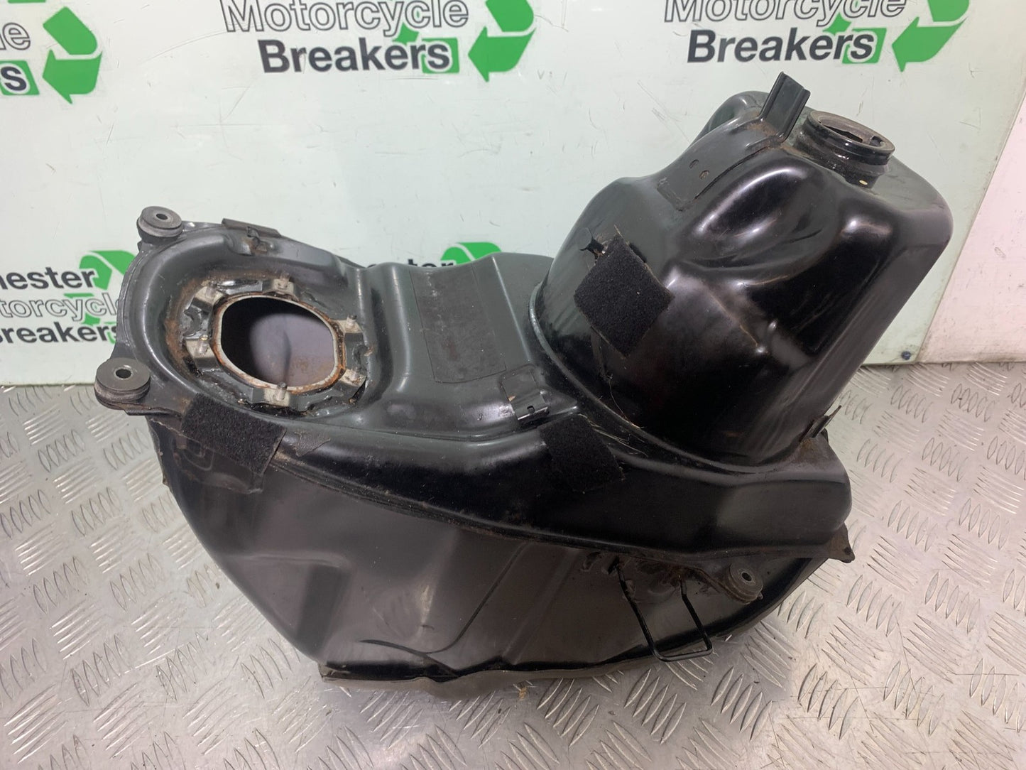 HONDA ST1100 PAN EUROPEAN PETROL TANK  YEAR 1993-2001 (CMB1195)
