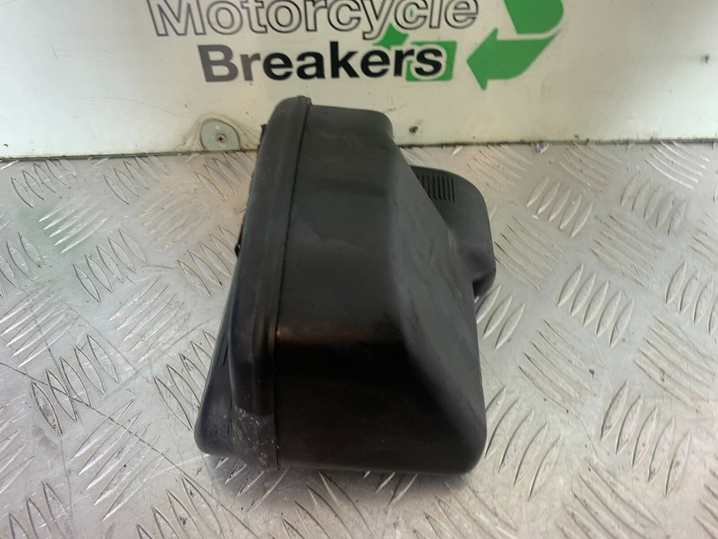 HONDA CX500 CX 500 TOOL BOX  YEAR 1980 (CMB1131)