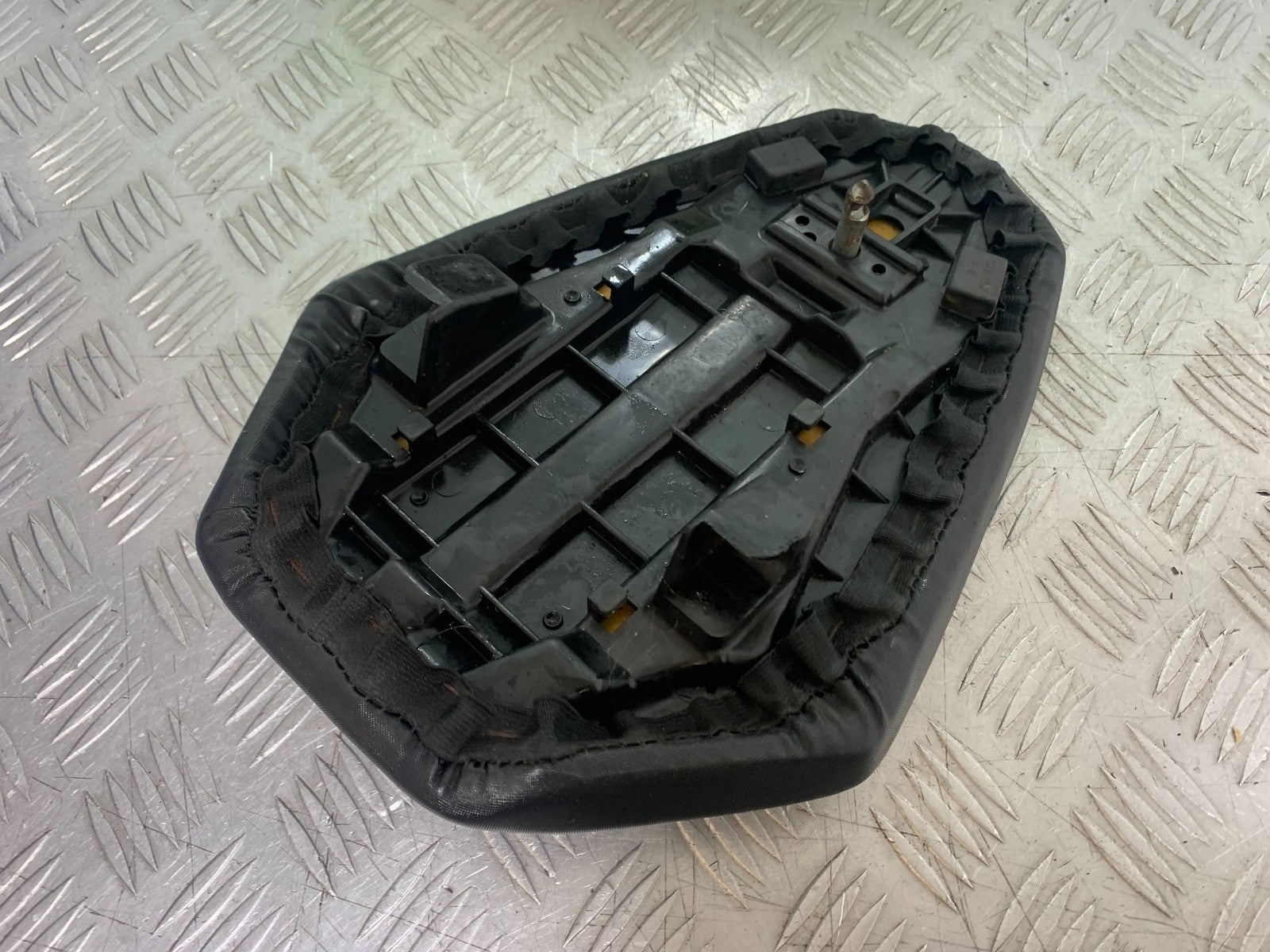 KTM DUKE 125 REAR SEAT  YEAR 2017-2022 (CMB1222)