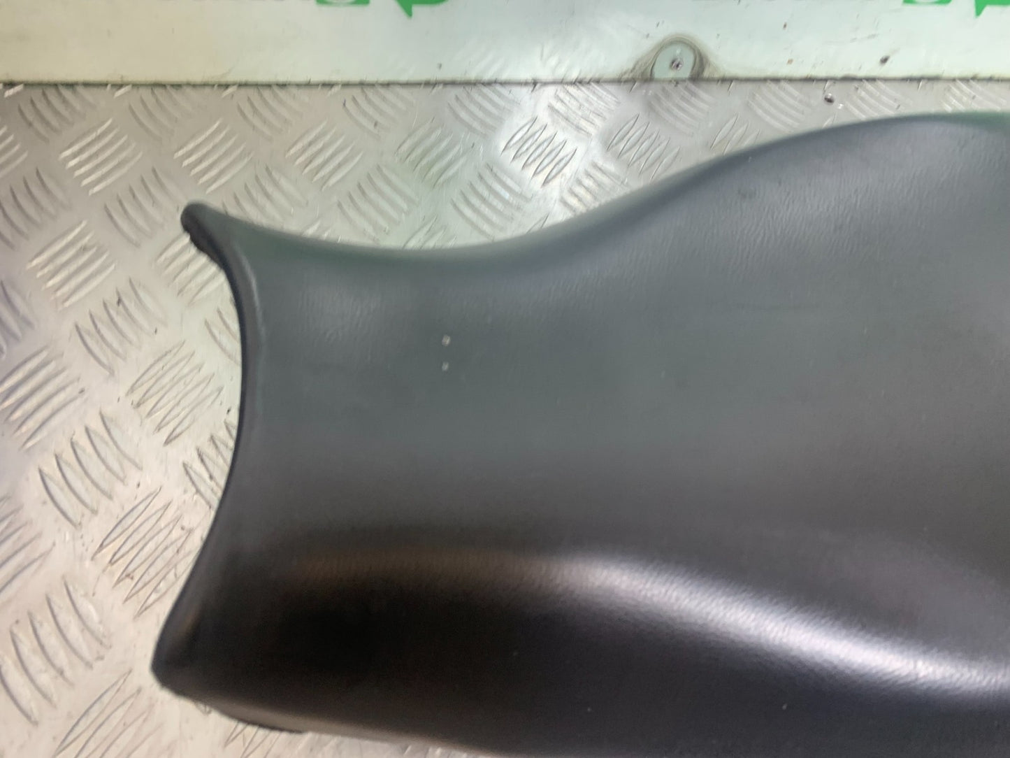 TRIUMPH 955i SPRINT ST SEAT  1999-2004 (CMB1176)