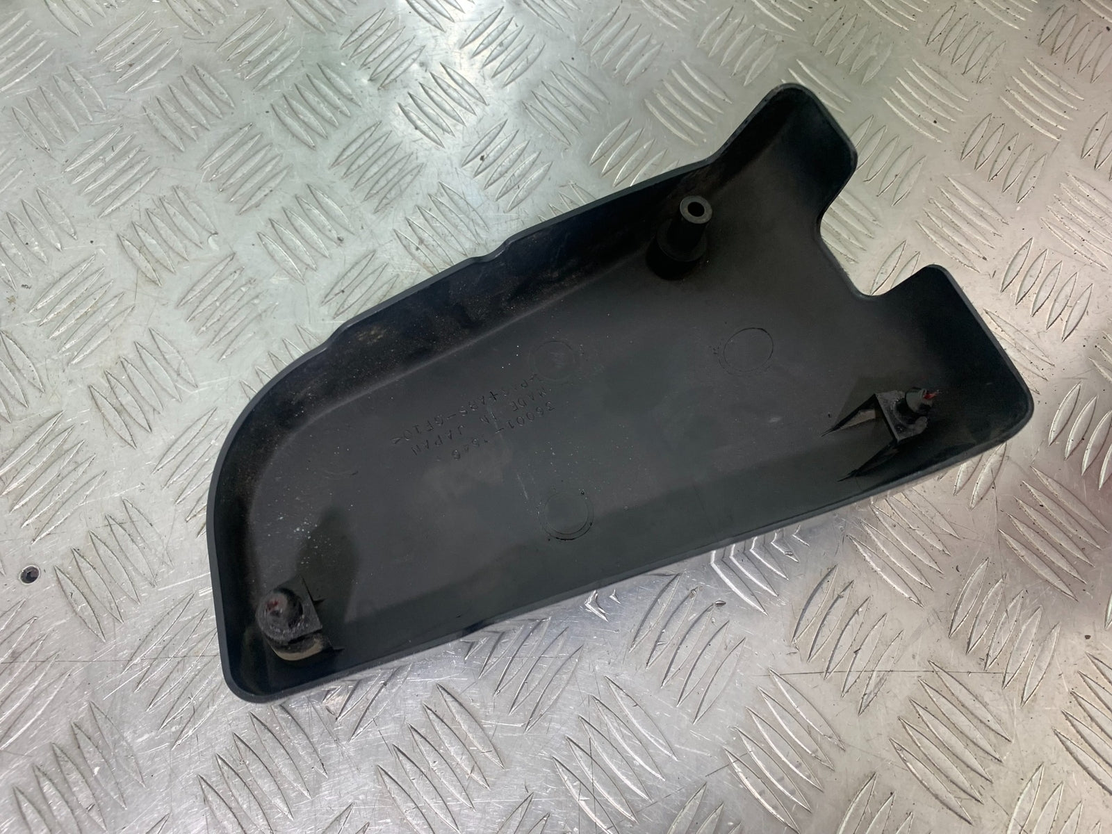 KAWASAKI VN1500 CLASSIC SEAT SIDE PANEL  YEAR 1999 -2006 (CMB1166)