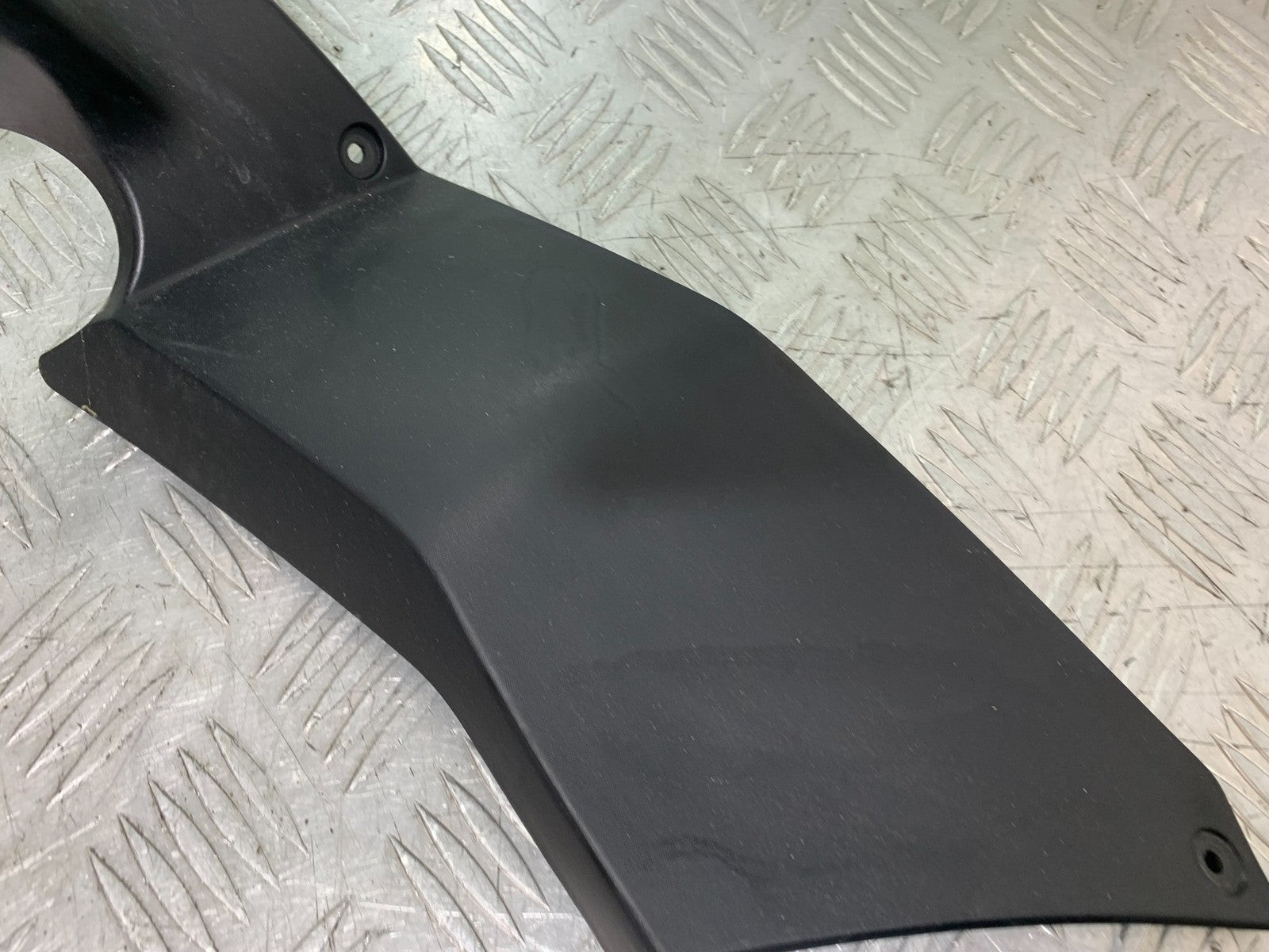 KAWASAKI GTR1400 GTR 1400 RIGHT TOP INFILL PANEL YEAR 2007-2009 (CMB1306)