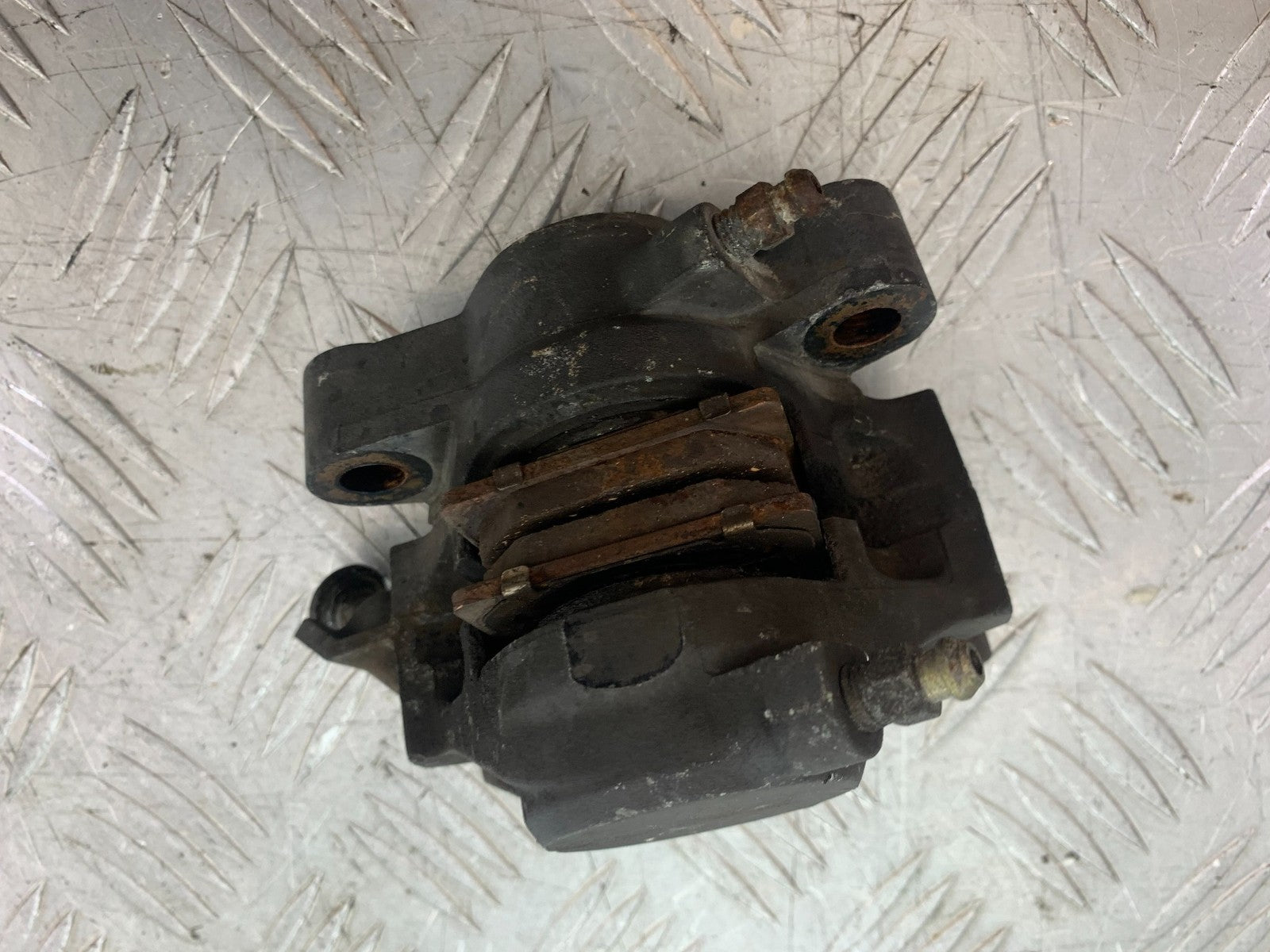 YAMAHA YZF R1 4XV REAR CALIPER   YEAR 1998-99 (CMB1291)