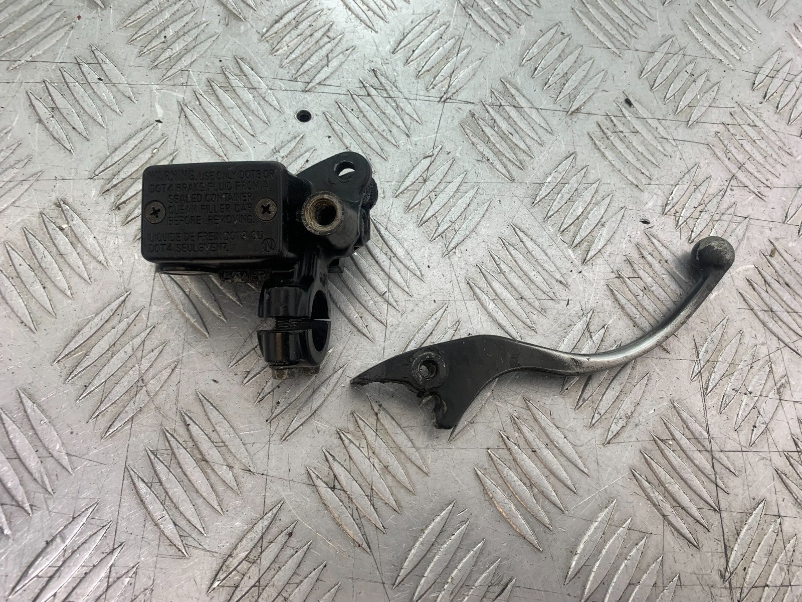 HONDA XL125 VARADERO FRONT BRAKE MASTER CYLINDER   YEAR 2001-2006  (CMB1210)