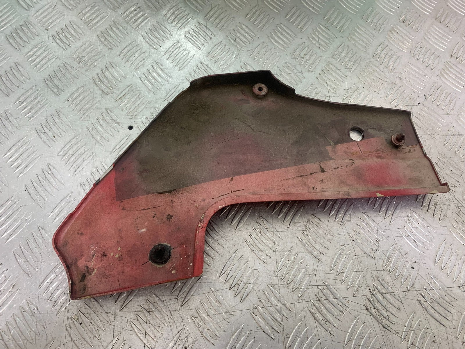 KAWASAKI GPZ600 GPZ 600 LEFT SEAT PANEL YEAR 1988-90  (CMB1258)