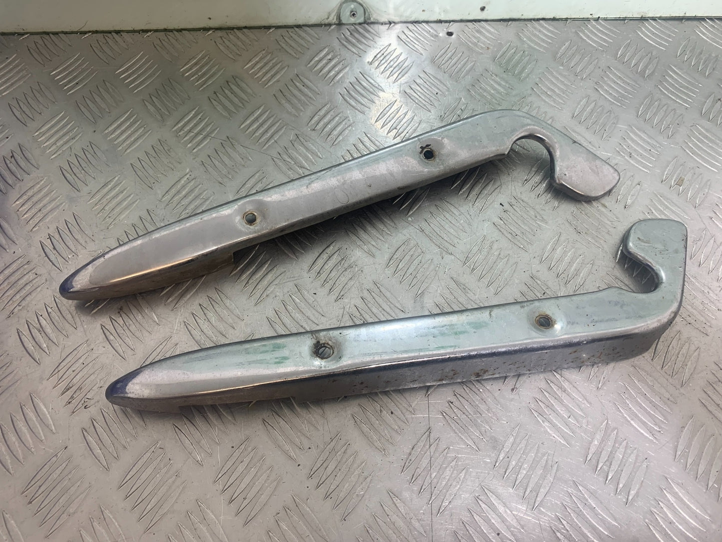 PIONEER XF250 CHROME FRAME COVERS  YEAR 2009 (CMB1143)