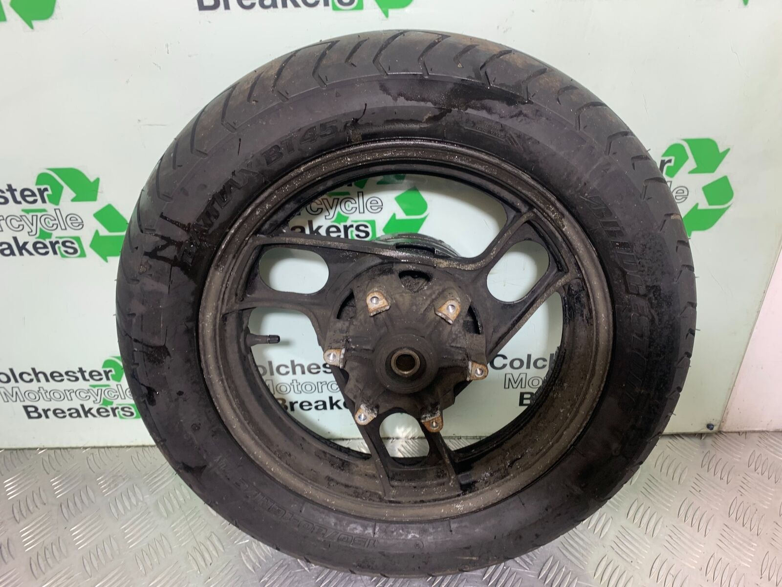 YAMAHA FJ1100 FJ 1100 REAR WHEEL  YEAR 1984-1985 (CMB1101)