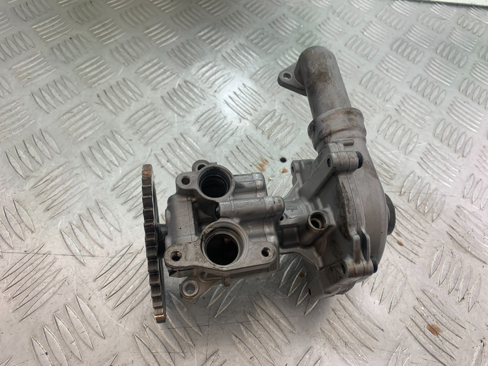 MV AGUSTA 800 F3 OIL PUMP YEAR 2013-2016 (CMB1152)
