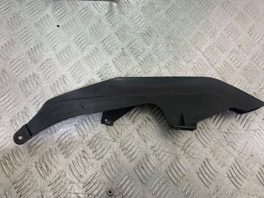 KAWASAKI ZZR1100 D CHAIN GUARD  YEAR 1993-2001 (CMB1289)