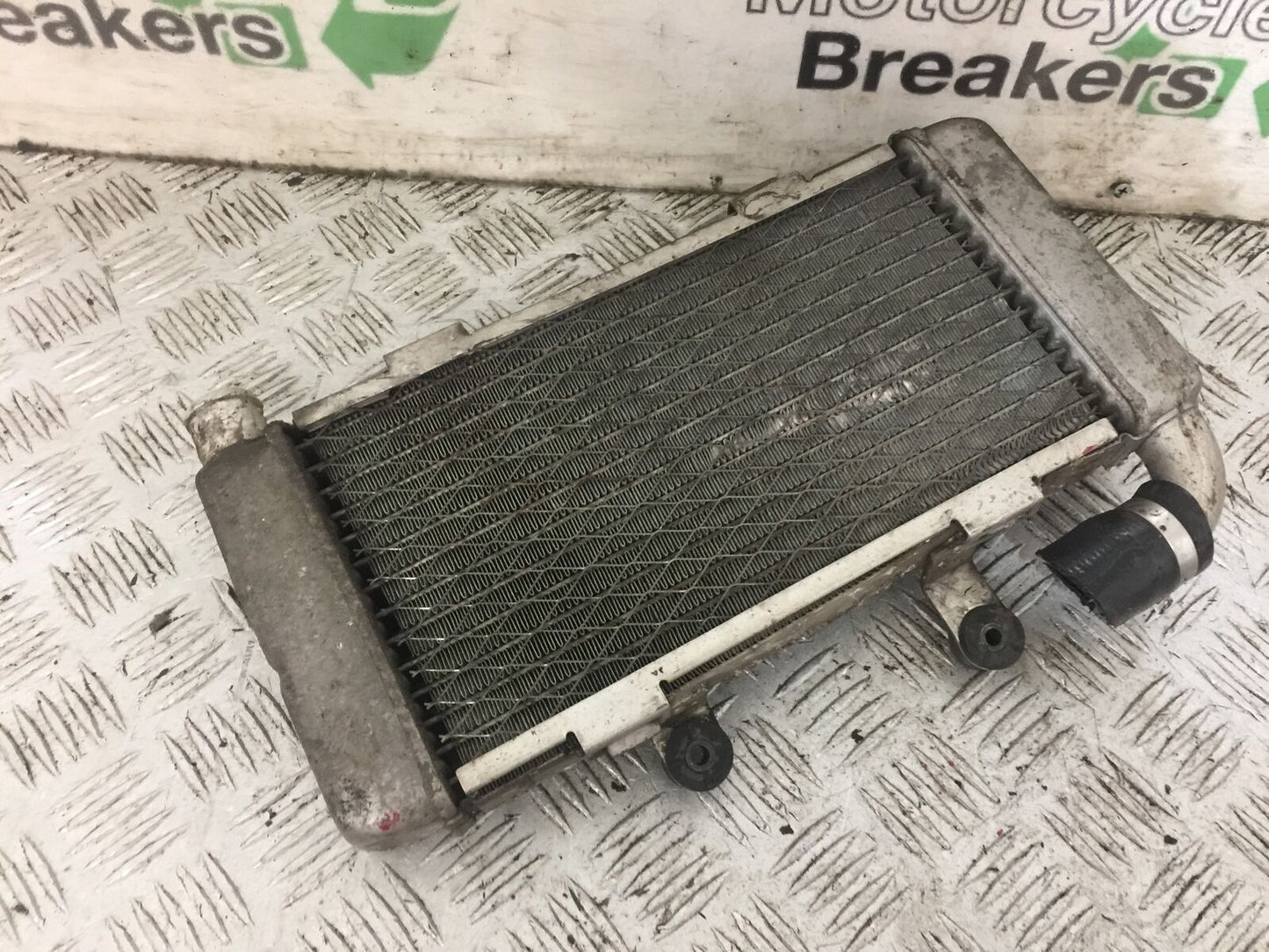 HONDA VTR1000 VTR 1000 FIRESTORM RADIATOR YEAR 2002 (STOCK 794)