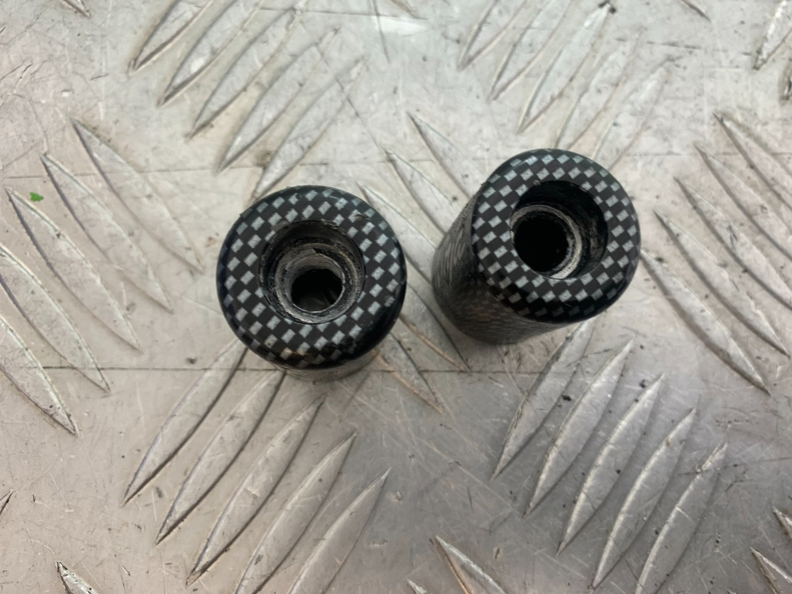 KAWASAKI ZX9R ZX9 E1 BAR END WEIGHTS    YEAR 2000-01 (CMB1171)