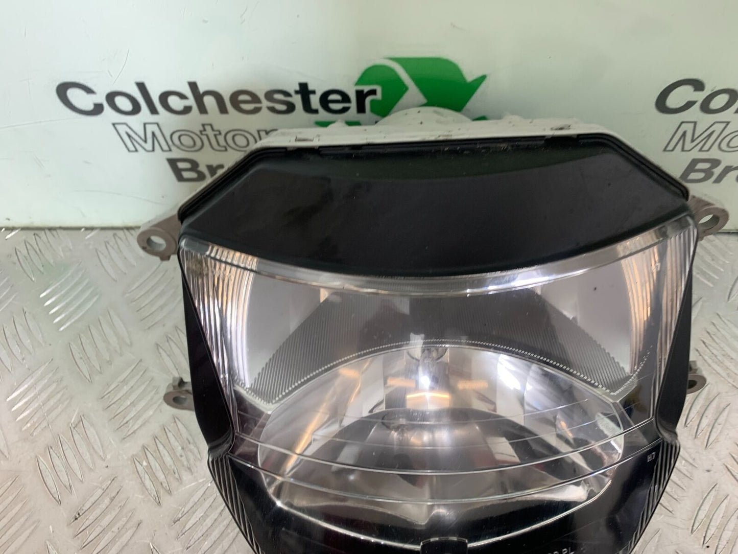 HONDA CBR1100 BLACKBIRD HEADLIGHT   YEAR 1999-2005 (CMB1103)