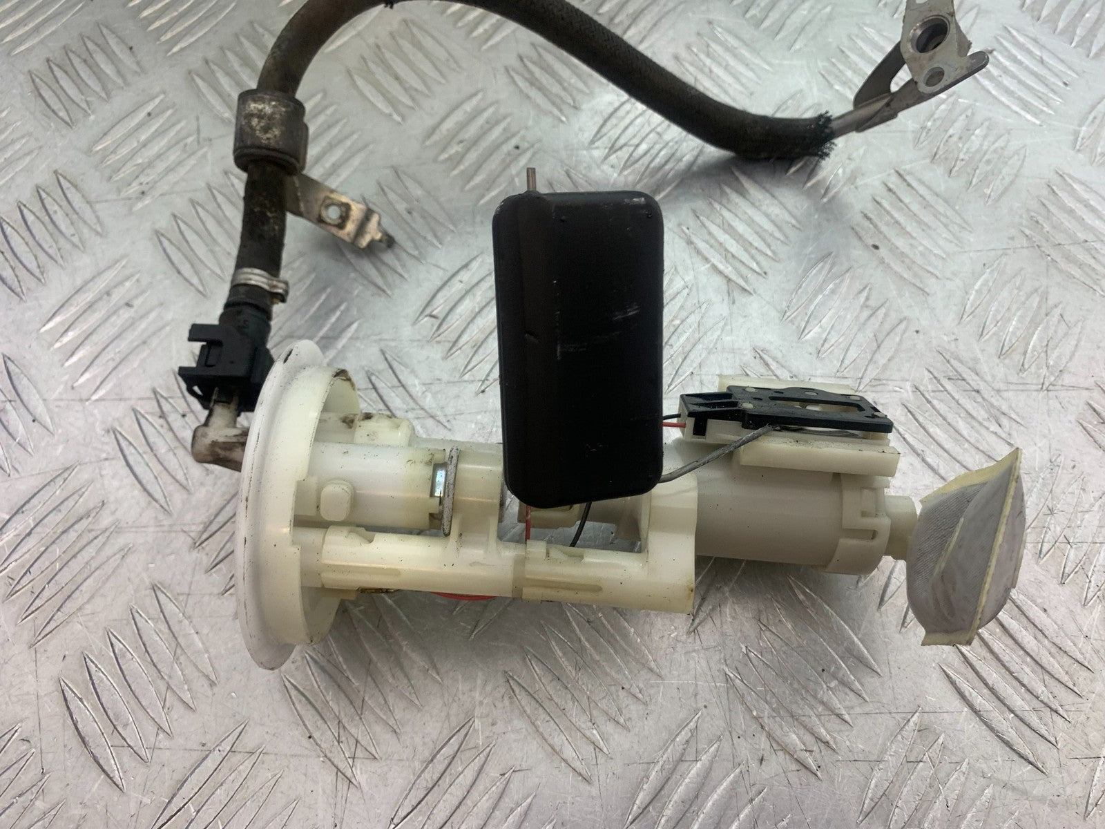SUZUKI AN 200 UH 200 PETROL PUMP   YEAR 2007-2009 (CMB1256)