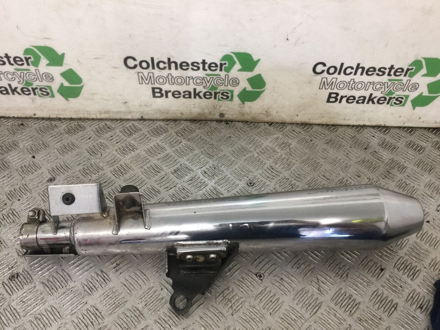 TRIUMPH BONNEVILLE 865 LEFT SILENCER  YEAR 2008-2015 (STOCK 904)