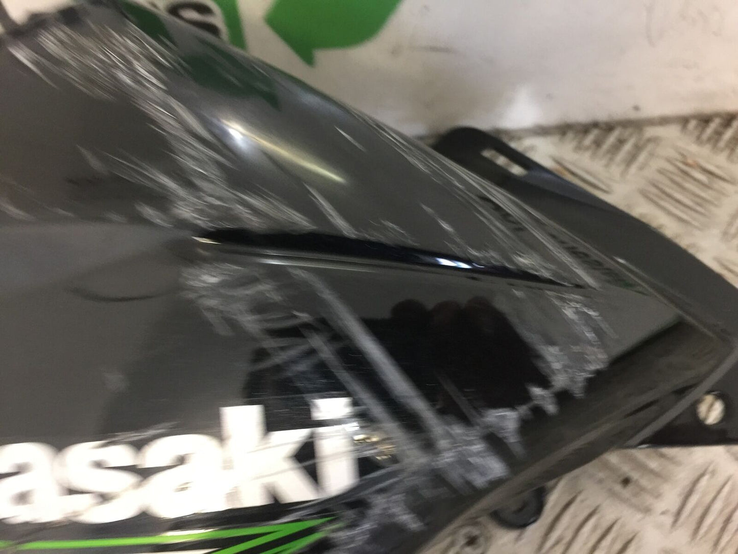 KAWASAKI Z800 Z800 LEFT TANK PANEL  YEAR 2015